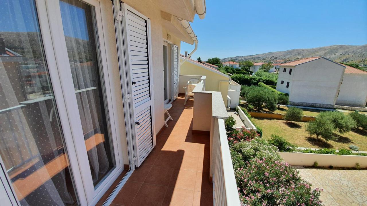 Apartments Miki Pag Town Exterior foto