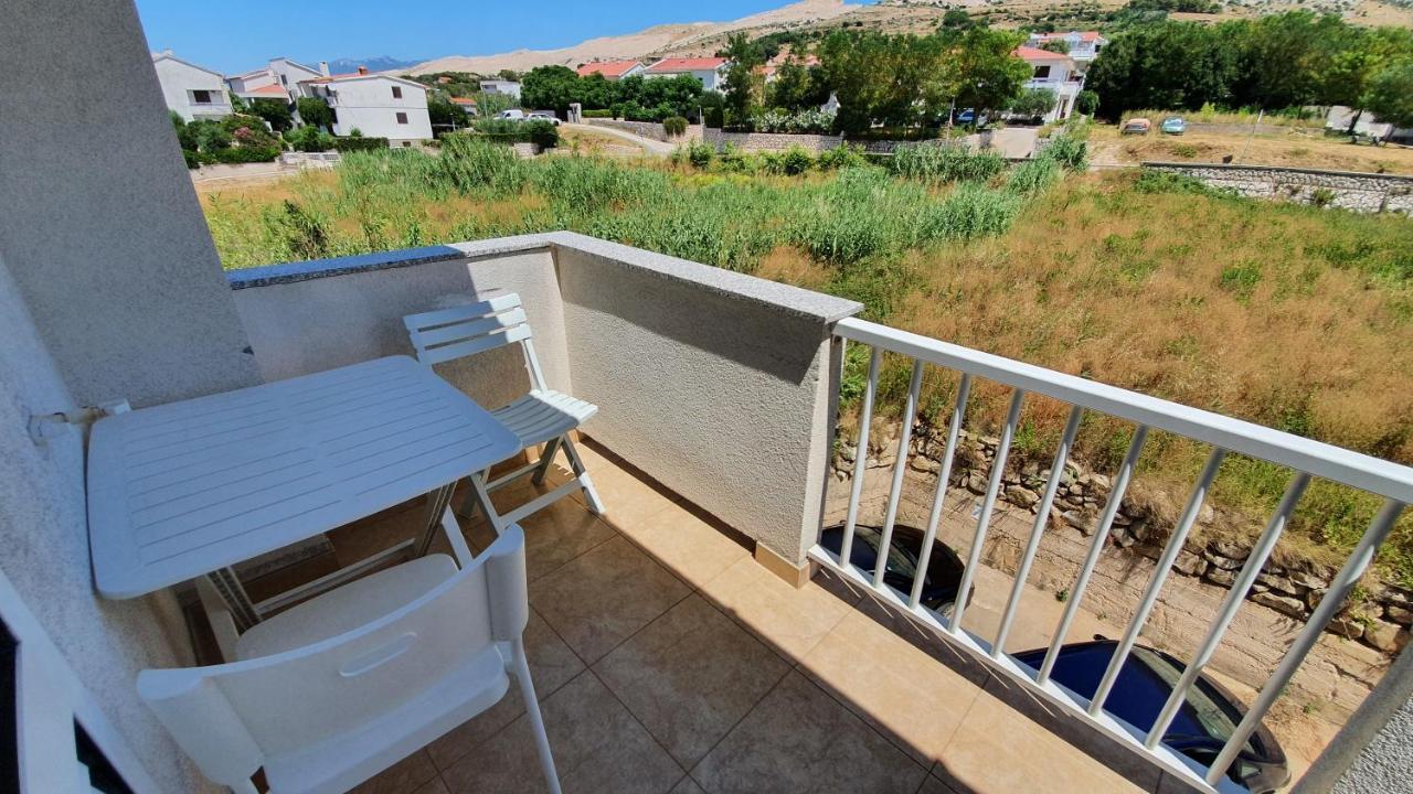 Apartments Miki Pag Town Exterior foto